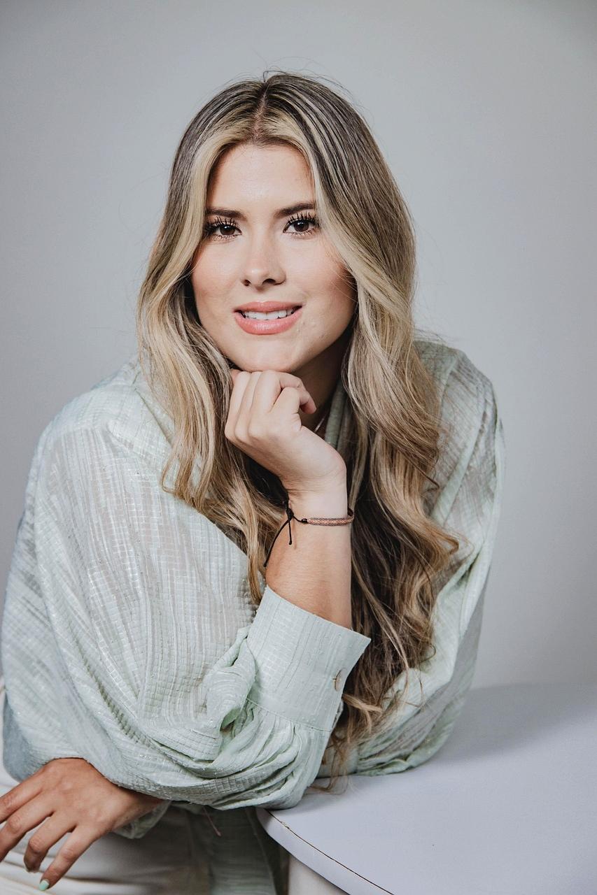 Career expert Mackenzie Reynolds portrait